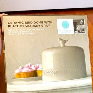 NWT Martha Stewart Collection Ceramic bird dorm with plate in sharkey gray